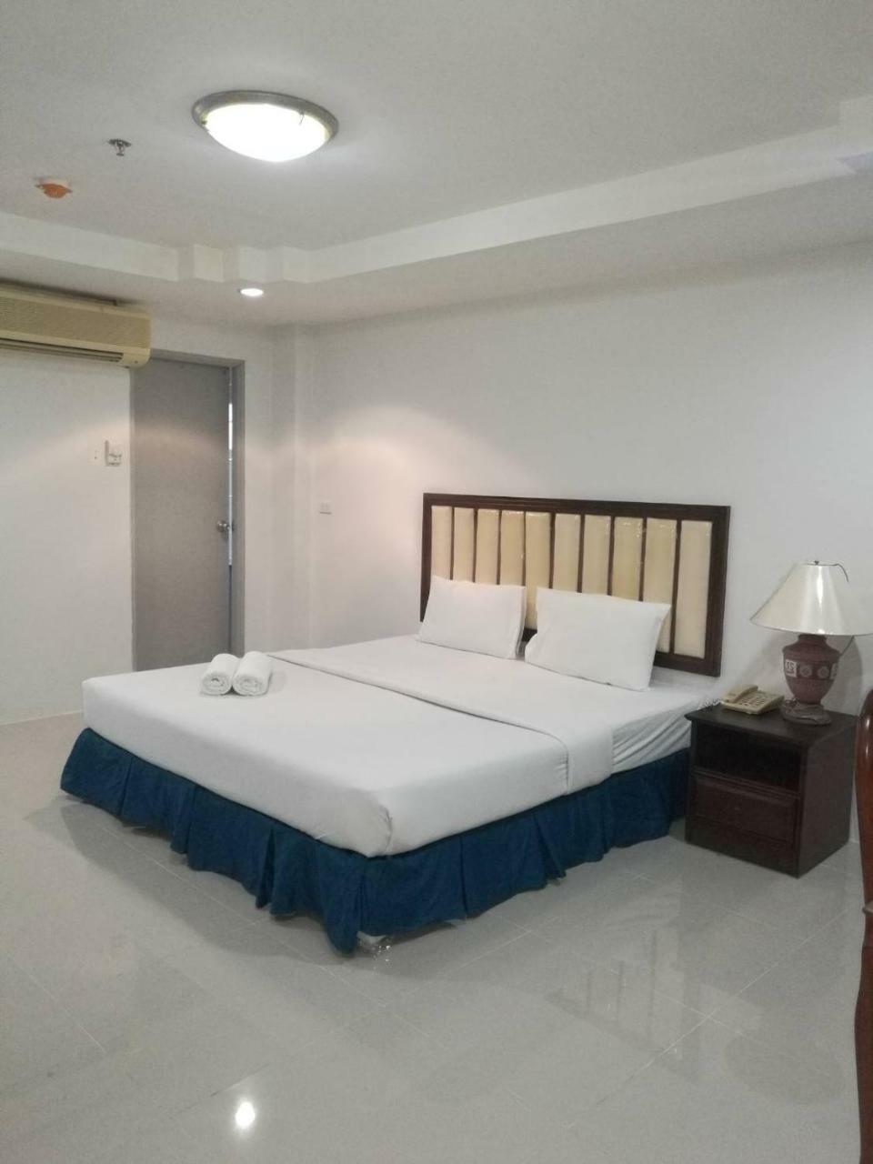JS Tower apartamento con servicio Bangkok Exterior foto